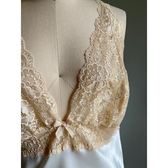Victorias Secret Lace and Satin Slip Dress Large White Cream Fairy Grunge Dainty - Picture 11 of 16